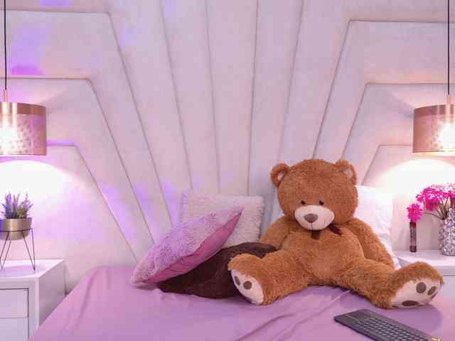 BREE-WATSON webcam