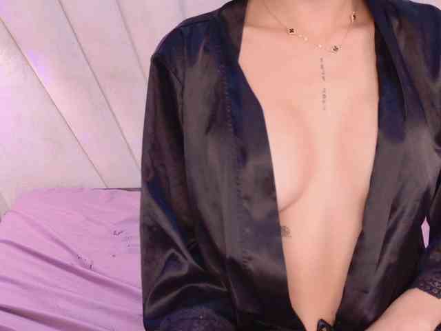 BREE-WATSON webcam