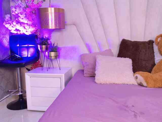 BREE-WATSON webcam