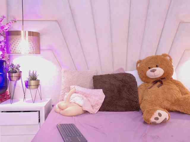 BREE-WATSON webcam