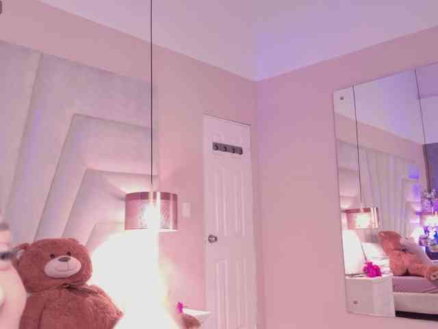 BREE-WATSON webcam