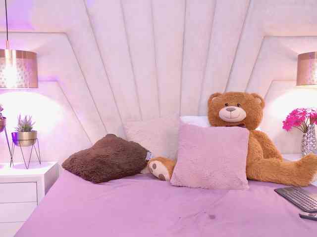 BREE-WATSON webcam