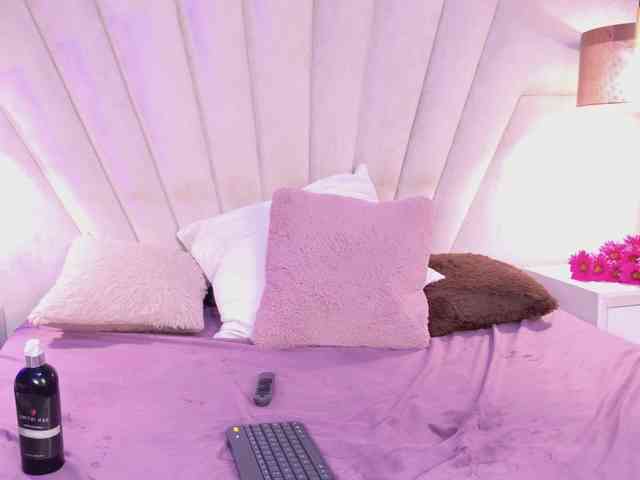 BREE-WATSON webcam