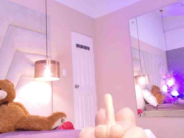 BREE-WATSON webcam
