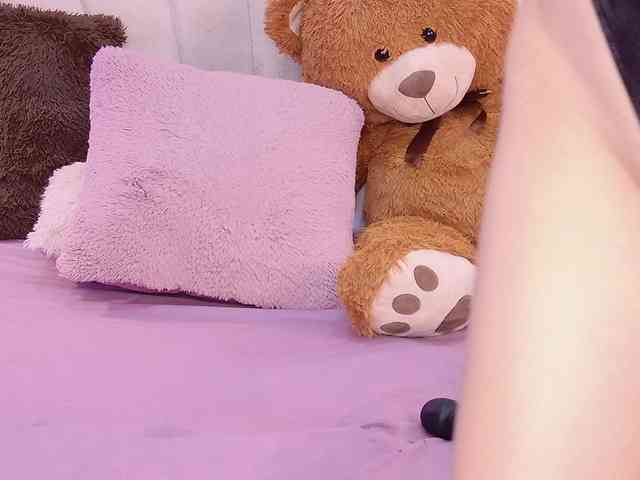 BREE-WATSON webcam
