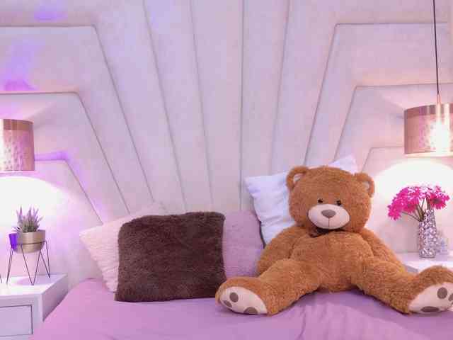 BREE-WATSON webcam