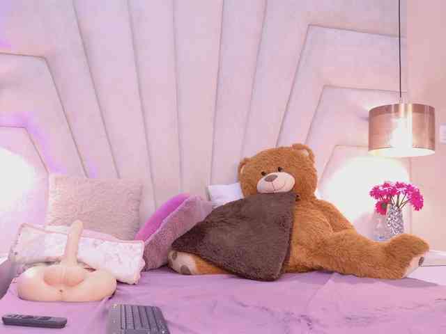 BREE-WATSON webcam