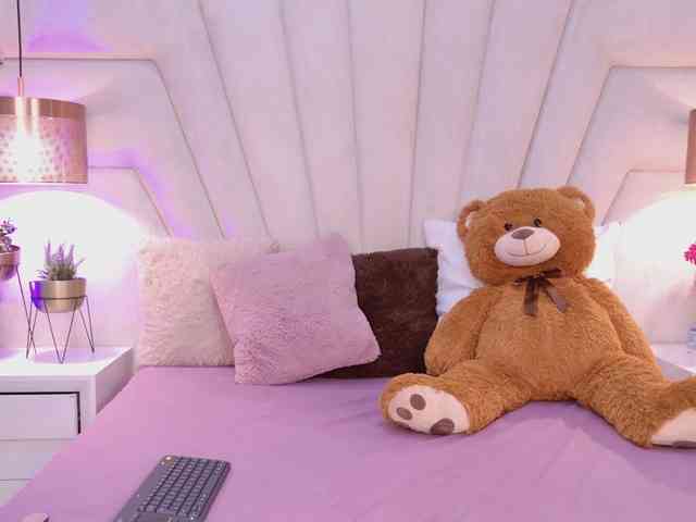 BREE-WATSON webcam