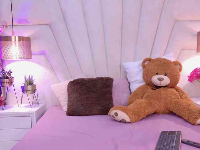 BREE-WATSON webcam