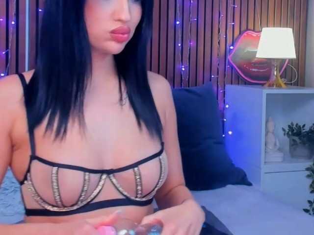 CamillaParis live cam on BongaCams