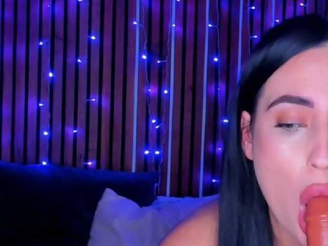 CamillaParis live cam on BongaCams