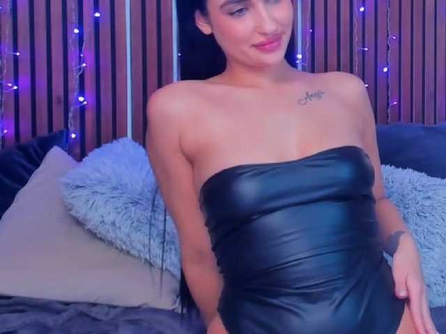 CamillaParis live cam on BongaCams