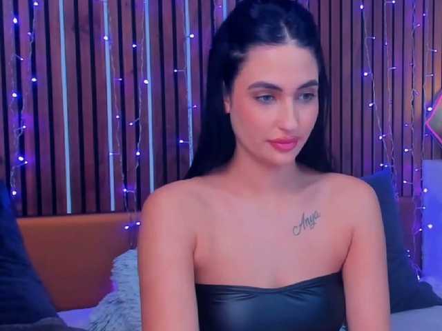 CamillaParis live cam on BongaCams