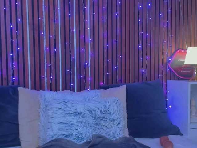 CamillaParis live cam on BongaCams
