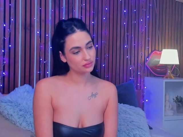 CamillaParis live cam on BongaCams