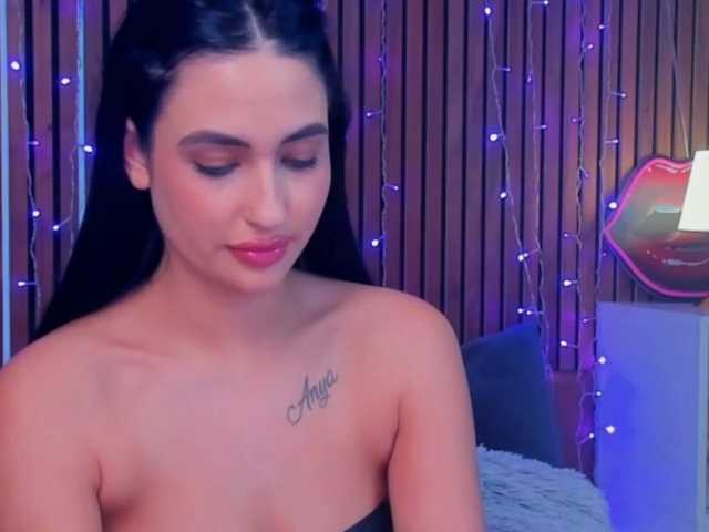 CamillaParis live cam on BongaCams