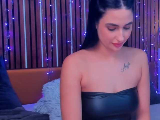 CamillaParis live cam on BongaCams