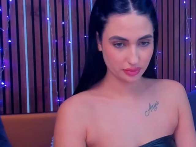 CamillaParis live cam on BongaCams