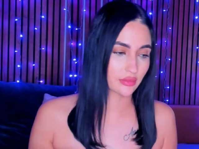 CamillaParis live cam on BongaCams