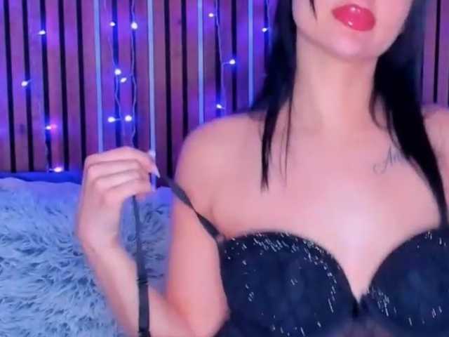 CamillaParis live cam on BongaCams