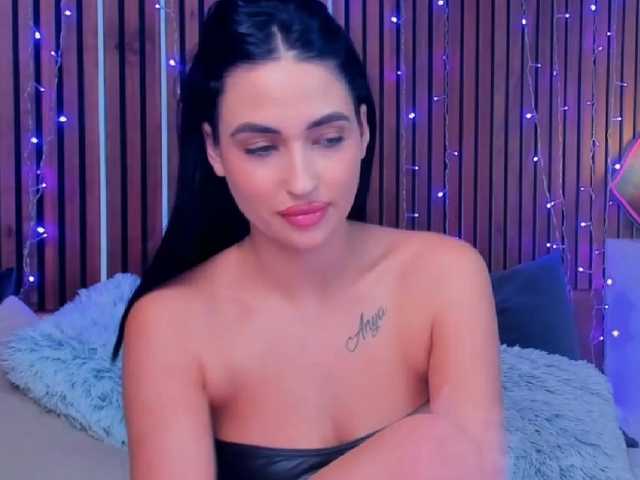 CamillaParis live cam on BongaCams