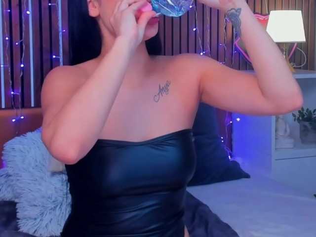 CamillaParis live cam on BongaCams