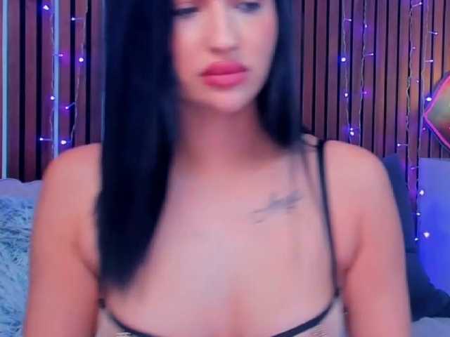 CamillaParis live cam on BongaCams