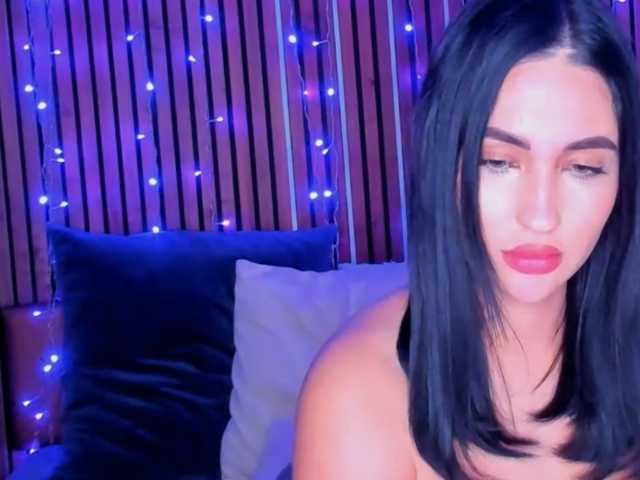 CamillaParis live cam on BongaCams