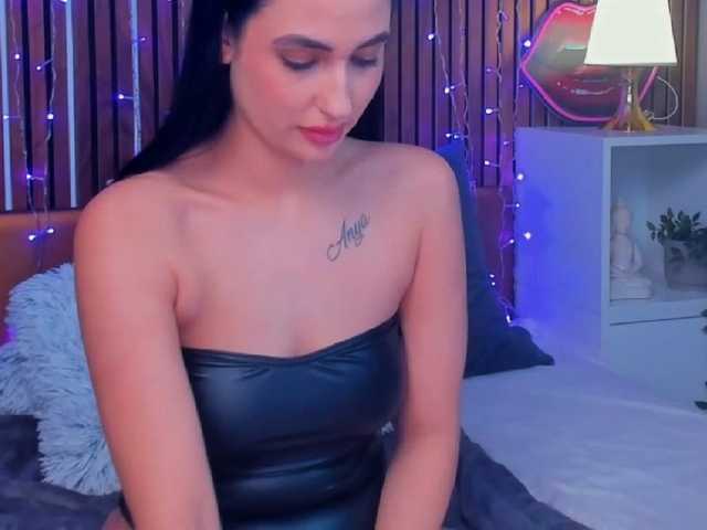 CamillaParis live cam on BongaCams