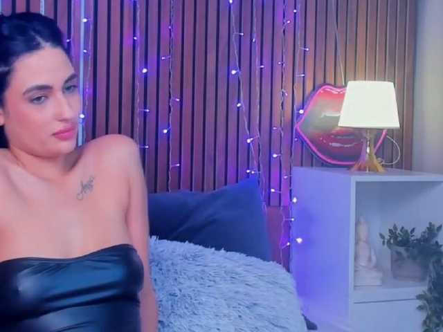 CamillaParis live cam on BongaCams
