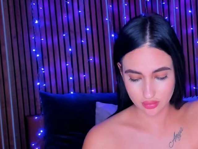 CamillaParis live cam on BongaCams