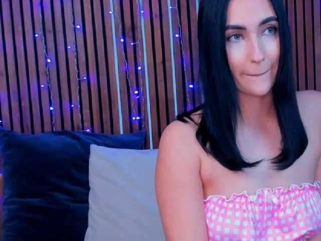 CamillaParis live cam on BongaCams