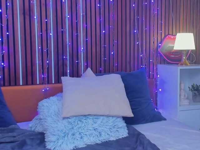 CamillaParis live cam on BongaCams