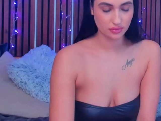 CamillaParis live cam on BongaCams