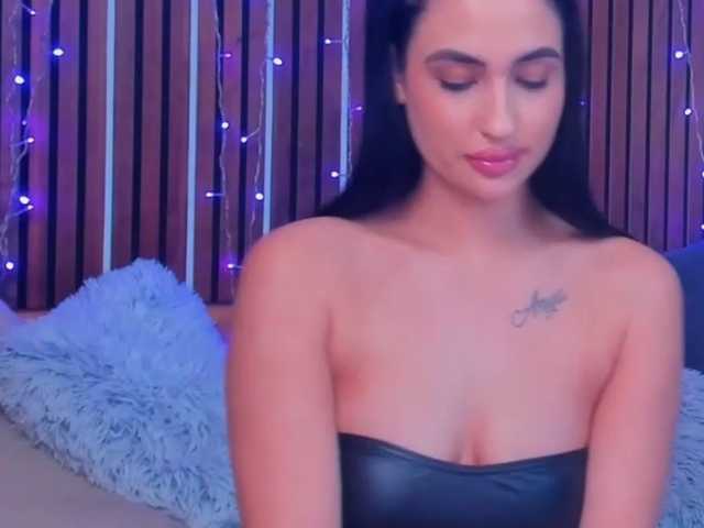 CamillaParis live cam on BongaCams