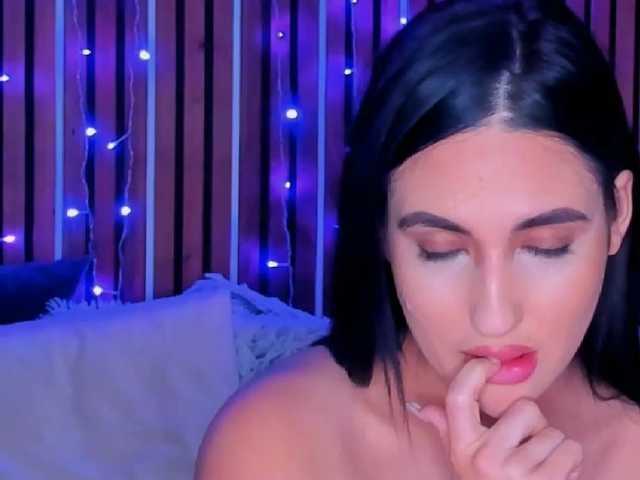 CamillaParis live cam on BongaCams