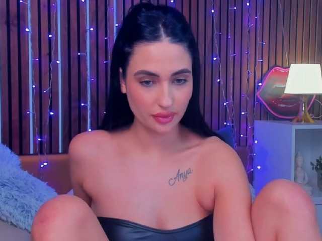 CamillaParis live cam on BongaCams