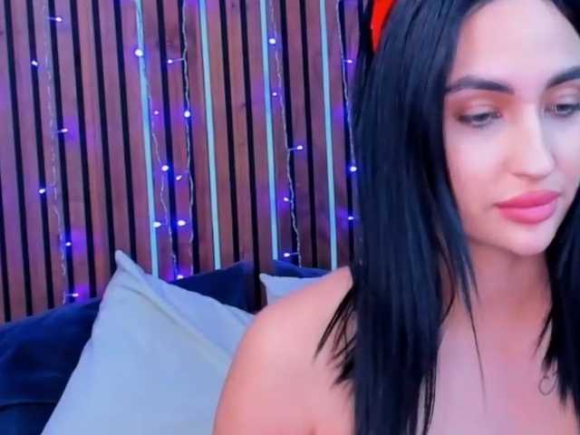 CamillaParis live cam on BongaCams