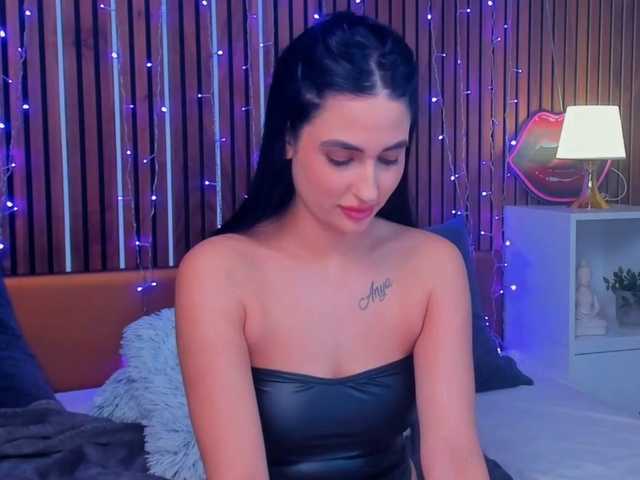 CamillaParis live cam on BongaCams