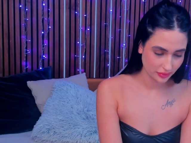 CamillaParis live cam on BongaCams