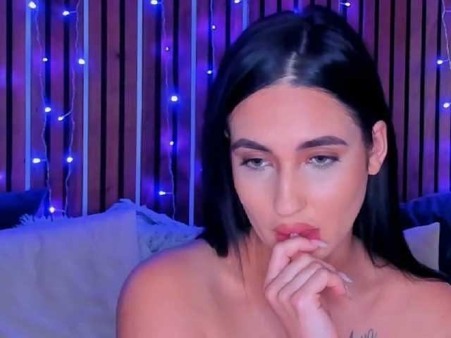 CamillaParis live cam on BongaCams