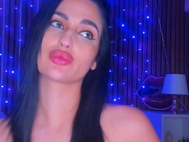 CamillaParis live cam on BongaCams