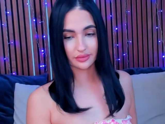 CamillaParis live cam on BongaCams