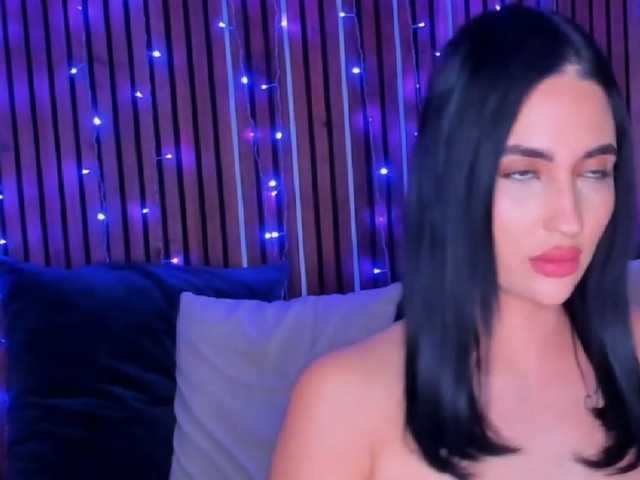 CamillaParis live cam on BongaCams