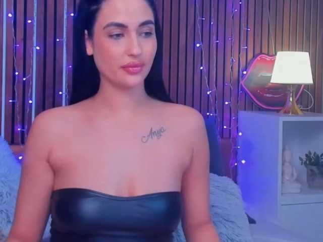 CamillaParis live cam on BongaCams