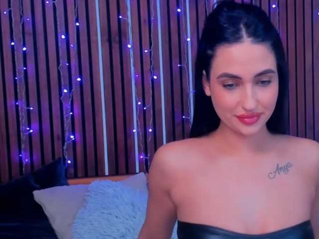 CamillaParis live cam on BongaCams