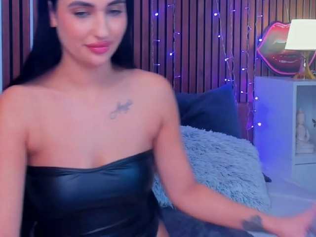 CamillaParis live cam on BongaCams