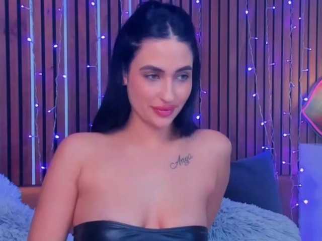 CamillaParis live cam on BongaCams
