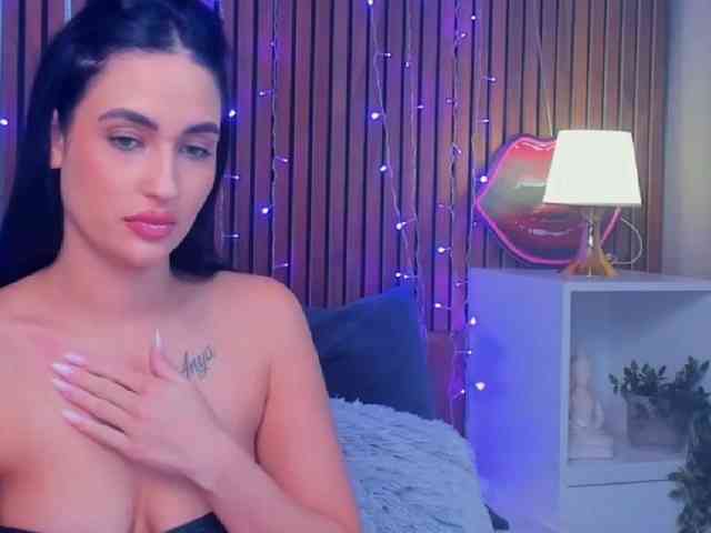 CamillaParis webcam