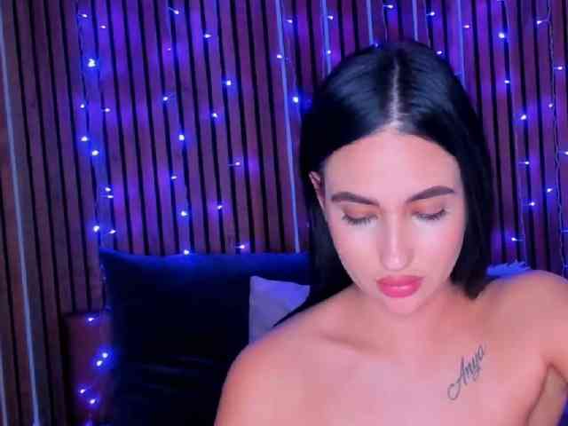 CamillaParis webcam